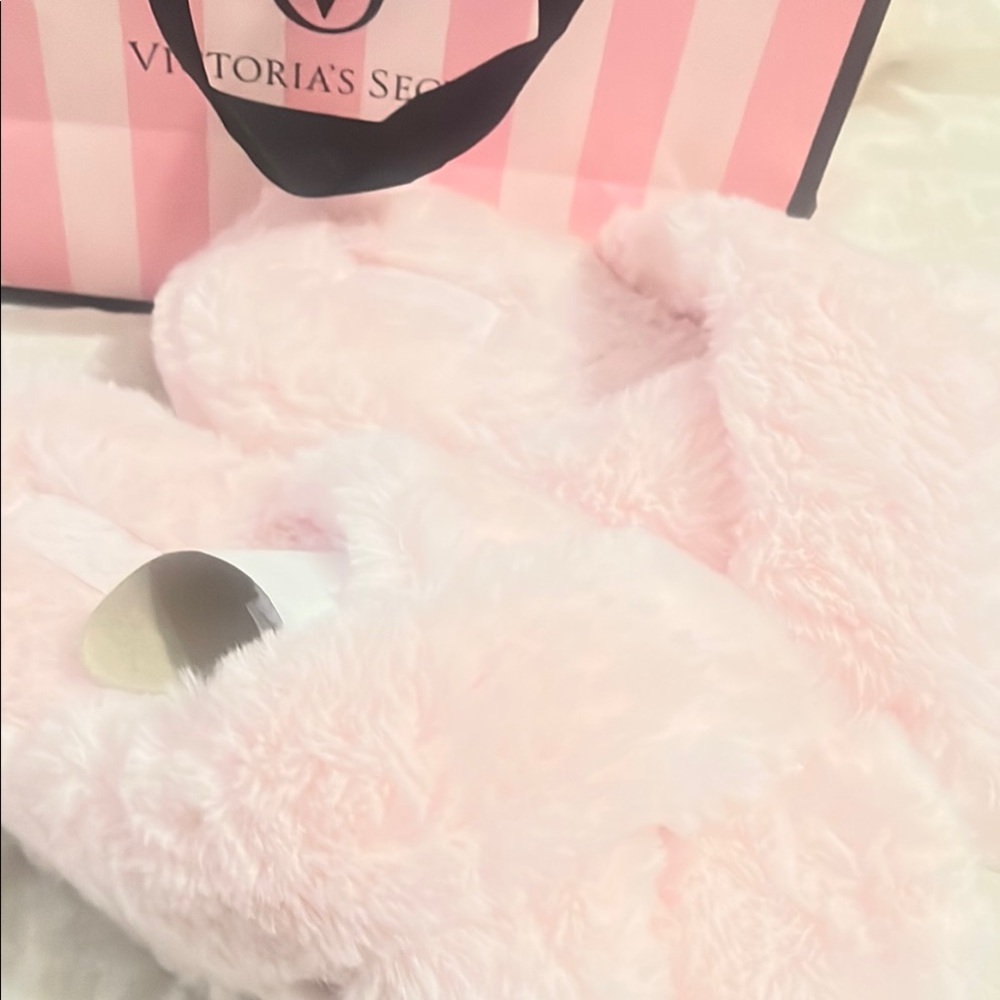 Victoria's Secret Soft Pink Slippers